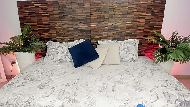 valkiriia   online show from July 20, 3:21 am
