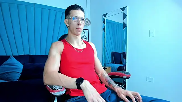 OliverThompsonJS online show from June 16, 4:26 am