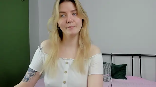 TonyaMeow online show from June 1, 1:40 am