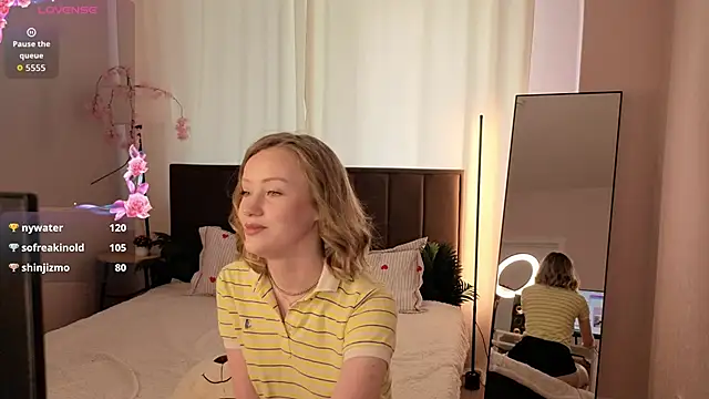 EvaHamilton online show from June 22, 3:36 am