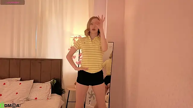 EvaHamilton online show from June 22, 11:13 pm