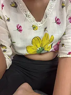 missnaina1 online show from June 27, 6:57 pm