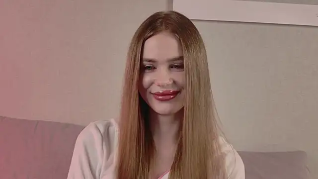 Snapshot of AnayaLowe chatting on May 31, 11:06 am AnayaLowe online show from May 31, 11:06 am