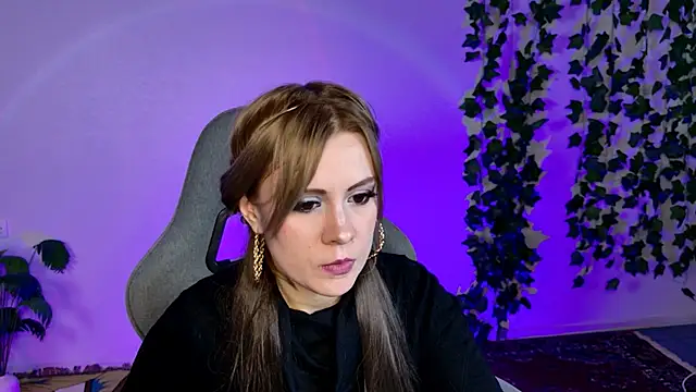 Snapshot of Kumiho_7777 chatting on April 24, 7:33 am Kumiho 7777 online show from April 24, 7:33 am