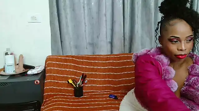 SweetHotLips102 online show from July 28, 4:52 am