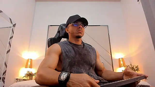 Jayden VanceJS online show from June 24, 5:28 am
