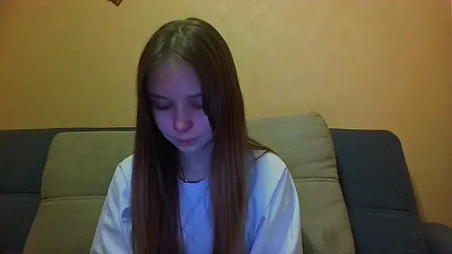 Snapshot of Princess_Mira chatting on April 30, 5:41 pm Princess Mira online show from April 30, 5:41 pm