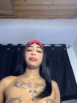 Snapshot of Zaabrina_20 chatting on June 4, 1:55 am Zaabrina 20 online show from June 4, 1:55 am