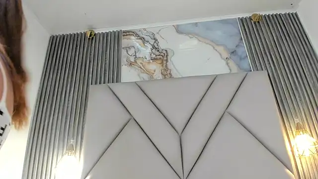 lolabunnysc online show from June 7, 1:26 pm