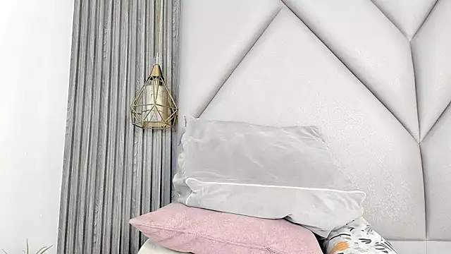 lolabunnysc online show from June 9, 12:06 pm
