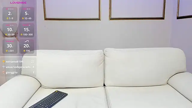 MiaLiore  online show from July 28, 2:13 pm