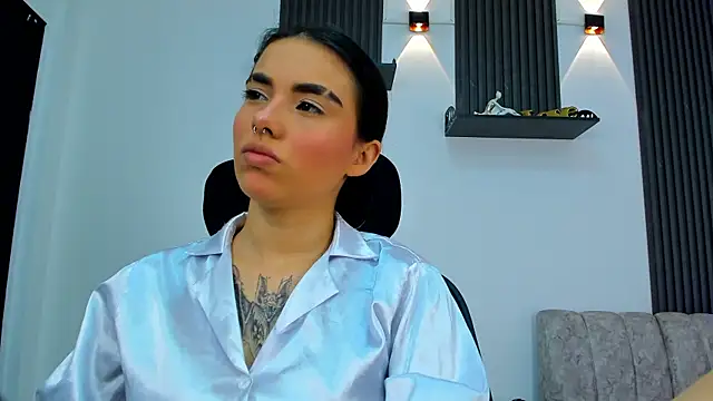 isabella hv online show from July 13, 8:33 pm