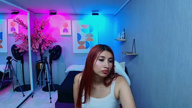 Sofi monroeee online show from July 13, 6:55 pm