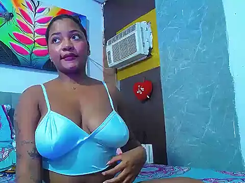 Brunett sexy1 online show from June 12, 5:06 am