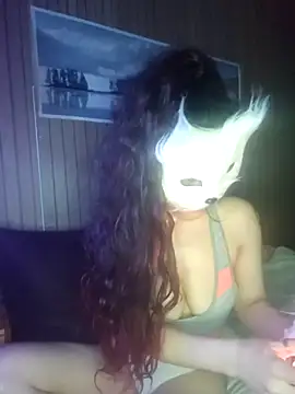 lilianroses online show from May 7, 7:30 pm