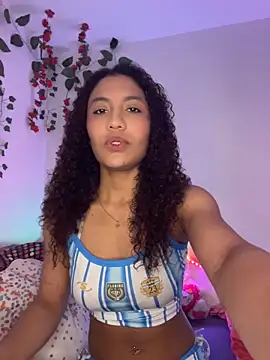 Snapshot of Daphnne_Curly chatting on May 30, 3:14 am Daphnne Curly online show from May 30, 3:14 am