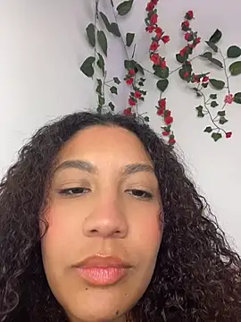 Daphnne Curly online show from July 17, 3:46 am