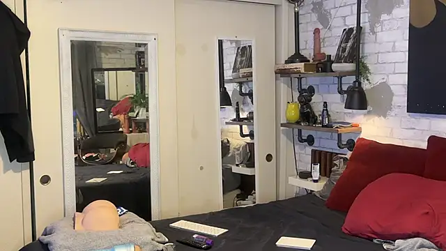 maxbandit online show from October 28, 1:47 pm