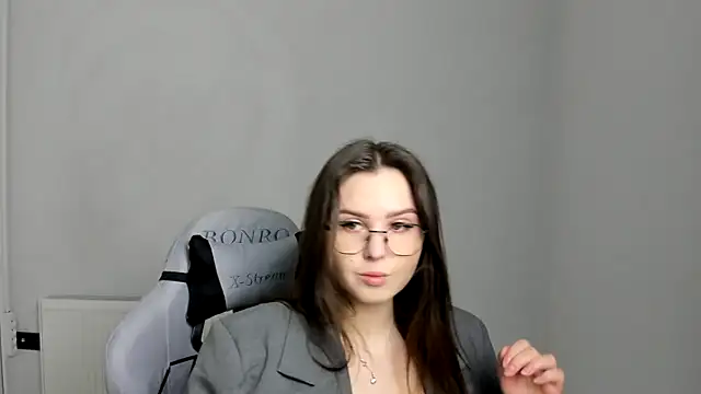 Regina cute  online show from April 29, 11:36 am