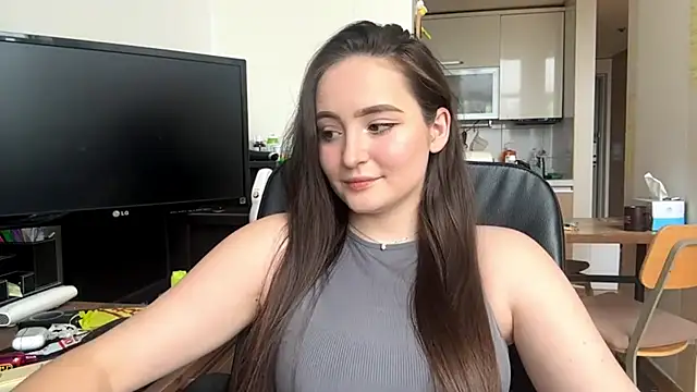 Emilly Cart online show from May 20, 3:24 am
