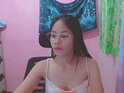 Sweetsexylady19 online show from May 11, 12:44 pm
