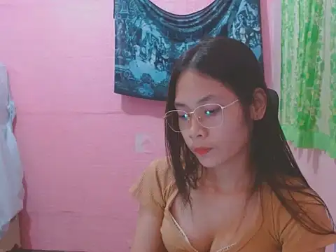Sweetsexylady19 online show from May 17, 1:18 pm