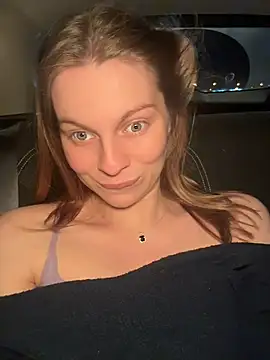 CtrlLove online show from April 19, 7:16 pm