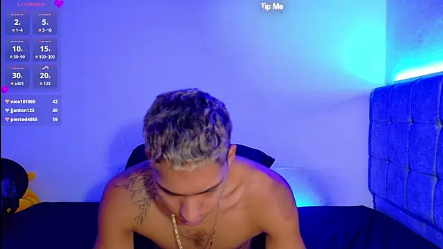 Snapshot of Evaa_02 chatting on July 28, 2:13 pm Evaa 02 online show from July 28, 2:13 pm