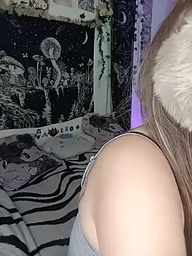 lya nekko  online show from July 19, 8:01 pm