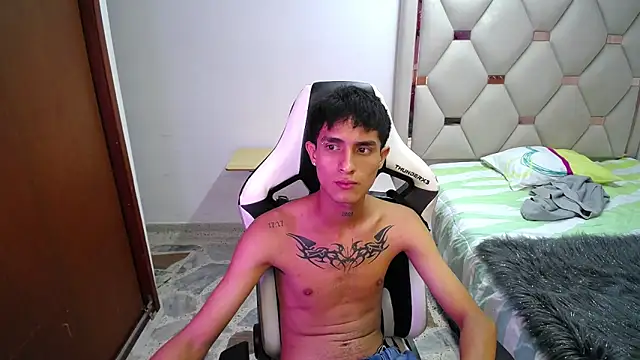 AAA WHITE online show from April 19, 5:07 am