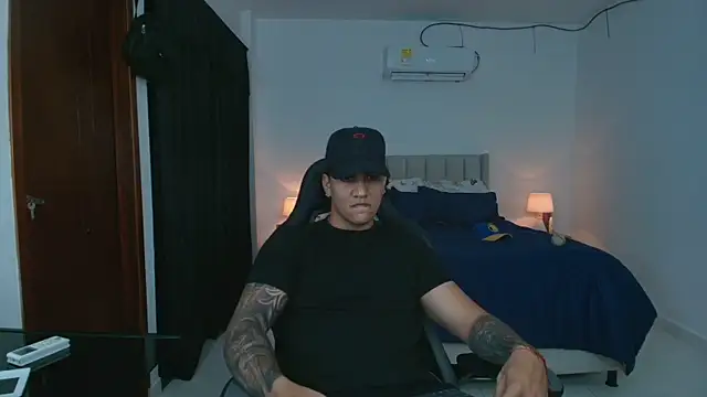 Snapshot of Mrbig_maximo chatting on June 11, 2:53 am Mrbig maximo online show from June 11, 2:53 am