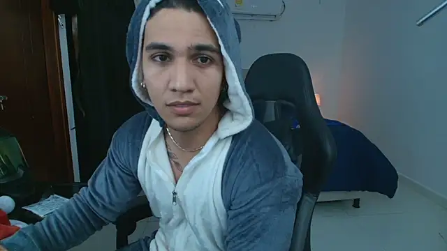Snapshot of Mrbig_maximo chatting on June 14, 4:47 am Mrbig maximo online show from June 14, 4:47 am