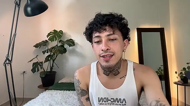 Noah and Steven online show from May 15, 6:37 pm