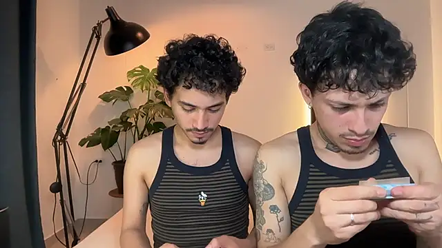 Noah and Steven online show from May 24, 3:55 am