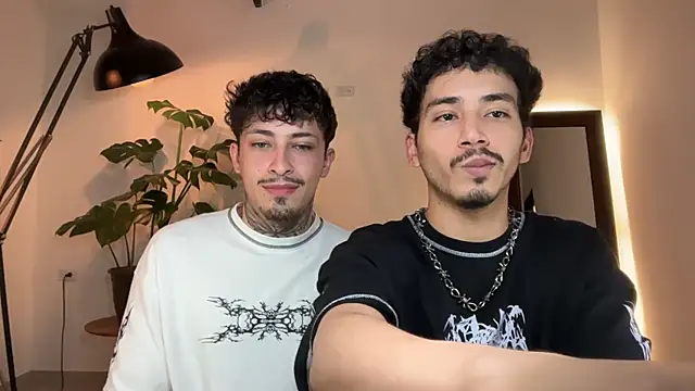 Noah and Steven online show from June 5, 4:30 am
