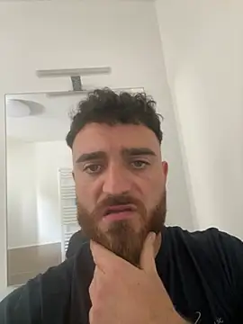 Snapshot of ildoge chatting on May 11, 9:04 am ildoge online show from May 11, 9:04 am