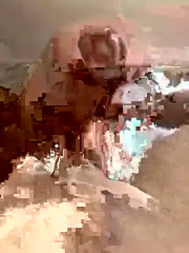 Snapshot of Martin23922 chatting on May 29, 1:53 pm Martin23922 online show from May 29, 1:53 pm