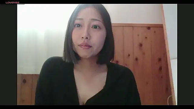 Snapshot of aoi252525 chatting on May 10, 8:25 pm aoi252525 online show from May 10, 8:25 pm