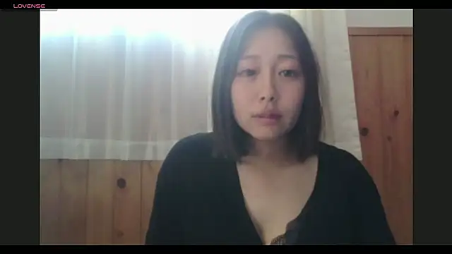 Snapshot of aoi252525 chatting on May 28, 10:40 pm aoi252525 online show from May 28, 10:40 pm