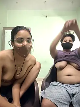 Snapshot of Payal_Sonali chatting on May 4, 8:10 am Payal Sonali online show from May 4, 8:10 am