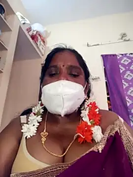 Snapshot of swetha10 chatting on July 14, 9:03 am swetha10 online show from July 14, 9:03 am