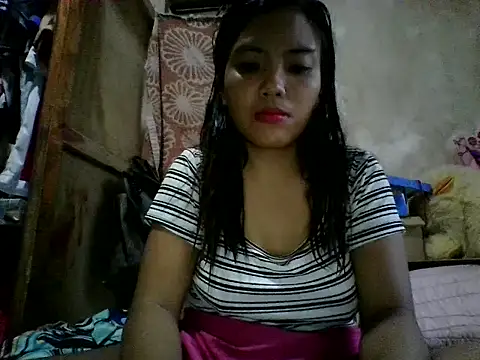 juicyredt online show from April 27, 9:40 am