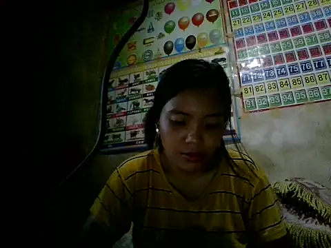 juicyredt online show from April 29, 9:46 am