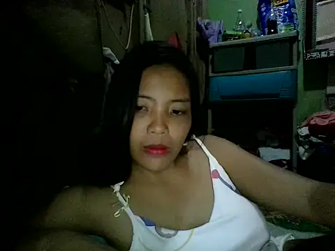 juicyredt online show from May 6, 12:32 pm