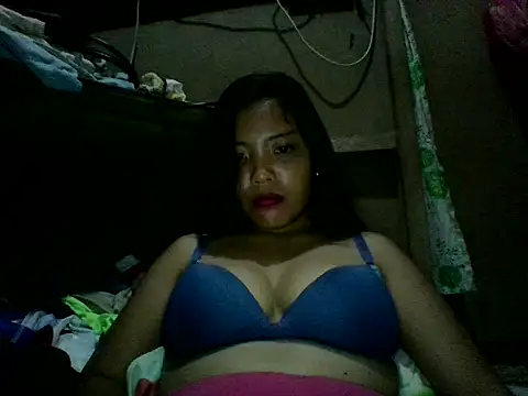juicyredt online show from May 11, 12:55 pm