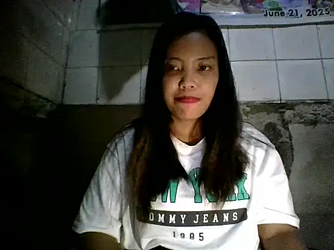 juicyredt online show from May 16, 12:59 pm