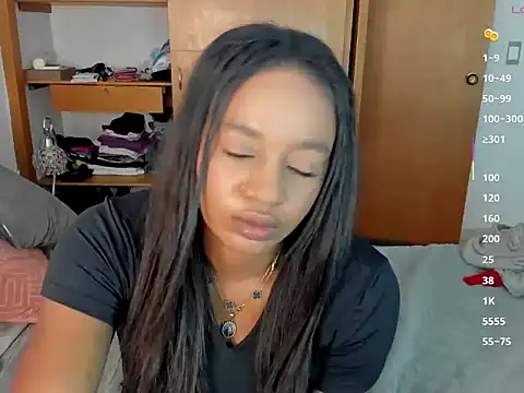 nia brown online show from May 14, 5:03 am