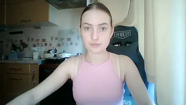 Snapshot of Lisanta chatting on May 27, 1:19 pm Lisanta online show from May 27, 1:19 pm
