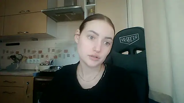 Snapshot of Lisanta chatting on June 9, 2:17 pm Lisanta online show from June 9, 2:17 pm