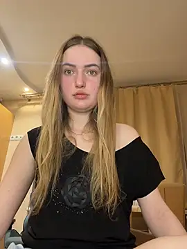 Lisanta online show from June 29, 7:47 pm